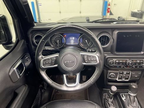 Used 2023 Jeep Wrangler Unlimited Sahara w/ Cold Weather Group AWD/4WD image 11