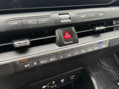Used 2025 Kia K4 image 11