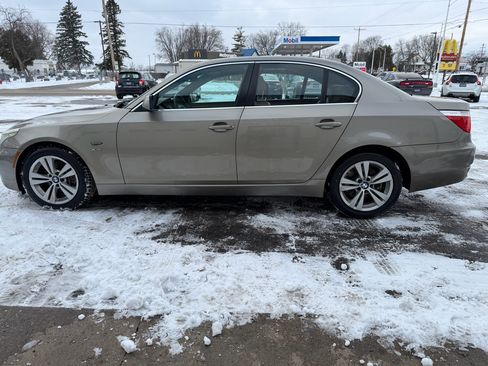 Used 2009 BMW 528i xDrive Sedan image 6