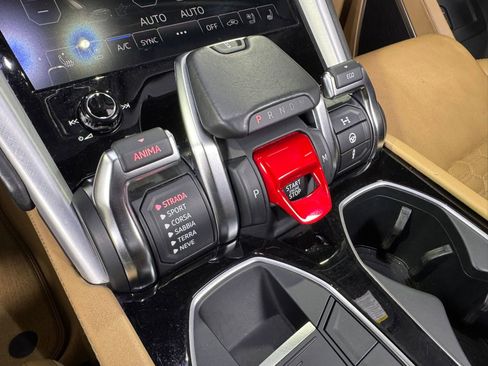 Used 2021 Lamborghini Urus image 27