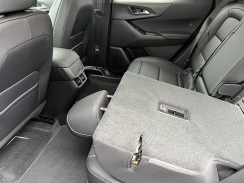 New 2026 Chevrolet Equinox LT w/ Convenience Package II image 16