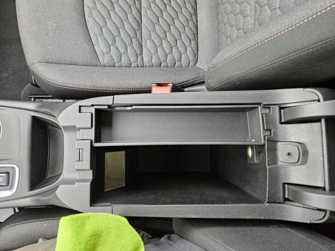 Used 2021 Chevrolet Equinox LT image 19