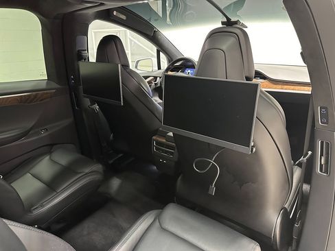 Used 2019 Tesla Model X Long Range AWD/4WD image 15