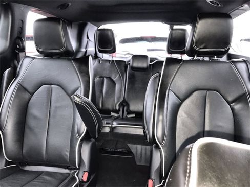 Used 2023 Chrysler Pacifica Limited w/ S Appearance Package image 23