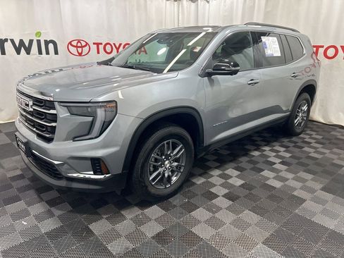 Used 2025 GMC Acadia Elevation image 4