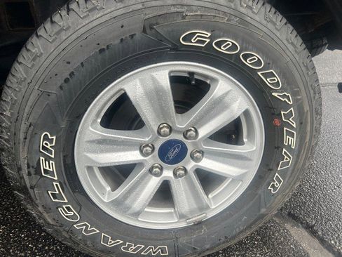 Used 2019 Ford F150 XLT image 9