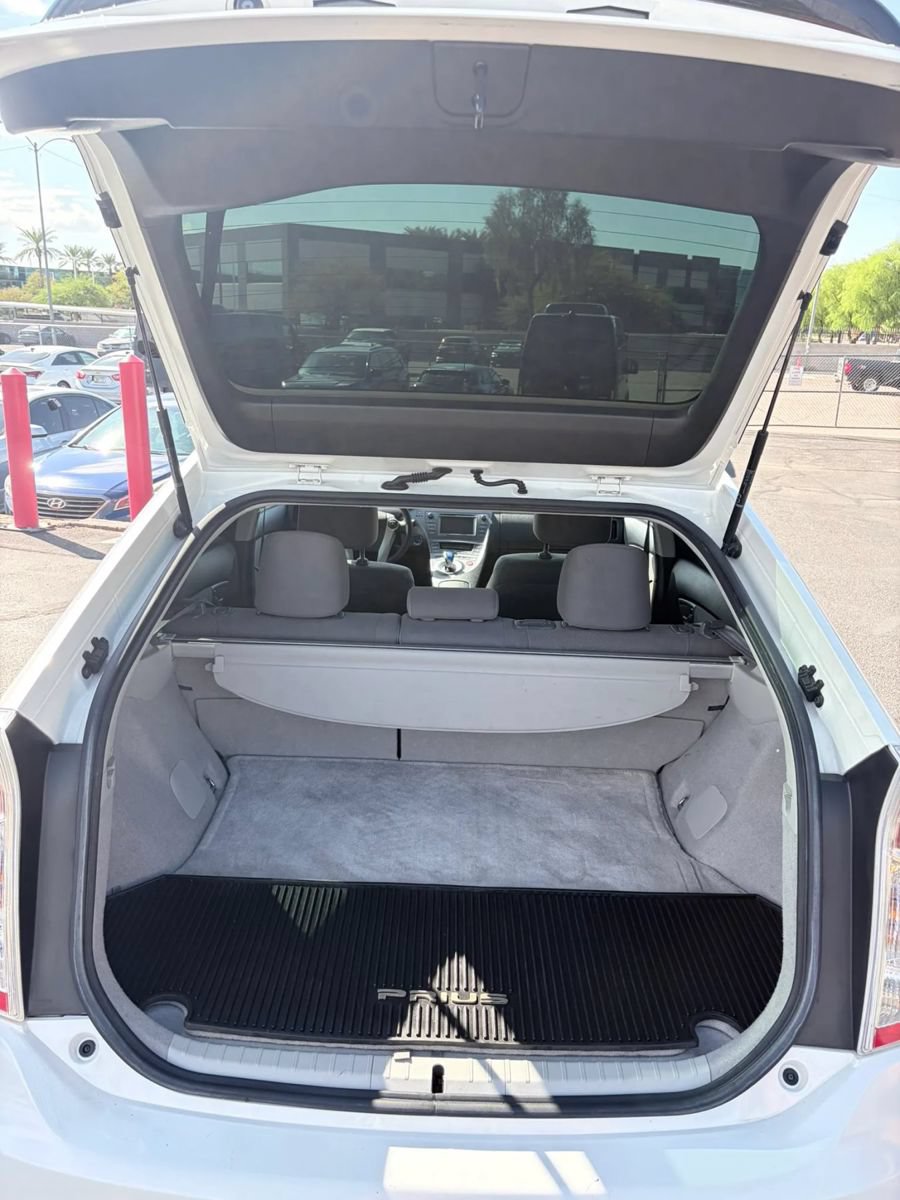 Used 2014 Toyota Prius Three w/ Solar Roof Package FWD image 10