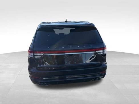 Used 2022 Lincoln Aviator Reserve w/ Equipment Group 201A AWD/4WD image 4