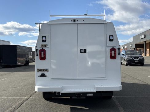 New 2026 Ford E-350 and Econoline 350 Super Duty w/ Power Equipment Group RWD image 4