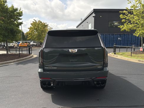 Used 2026 Cadillac Escalade V AWD/4WD image 16