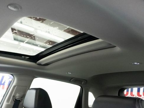 Certified 2026 Honda HR-V EX-L image 4