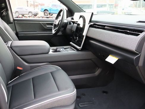 New 2026 GMC Sierra EV Elevation image 7