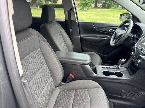 Used 2018 Chevrolet Equinox LT FWD image 26
