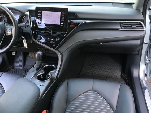 Used 2024 Toyota Camry SE FWD image 30