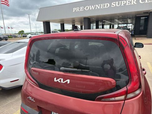 Used 2022 Kia Soul LX w/ Technology Package FWD image 5