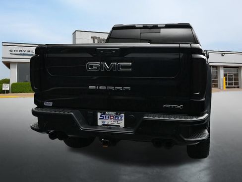 Used 2022 GMC Sierra 1500 AT4 w/ AT4 Premium Package AWD/4WD image 4
