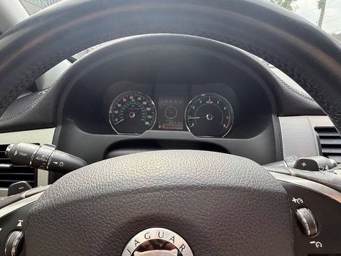 Used 2013 Jaguar XF RWD image 94
