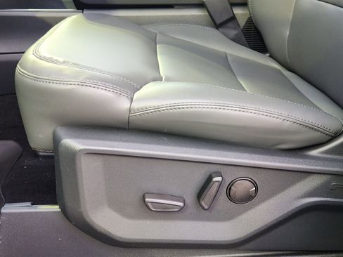 New 2026 Ford Expedition Active RWD image 21