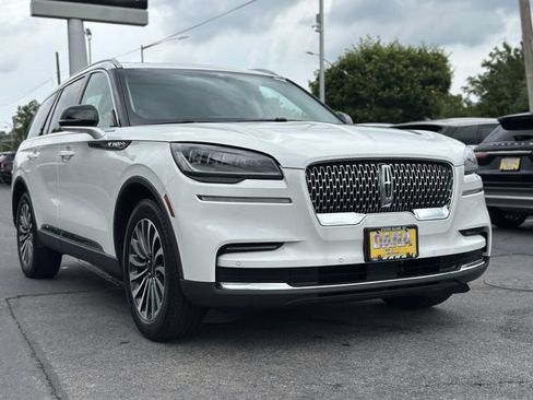 Certified 2023 Lincoln Aviator AWD w/ Premium Package image 49