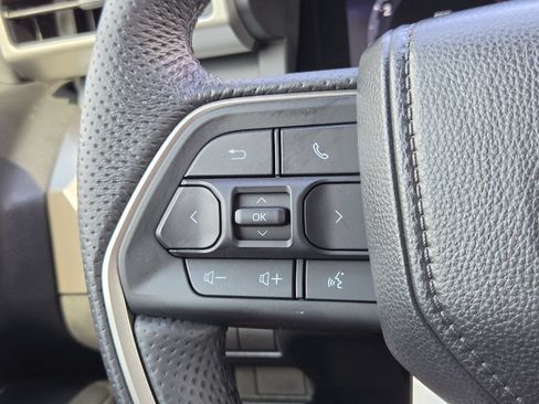 Used 2024 Toyota Tacoma TRD Off-Road AWD/4WD image 26