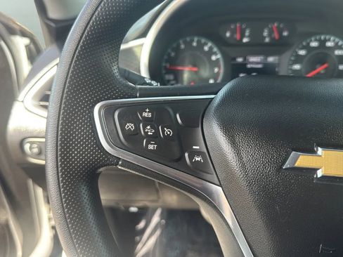 Used 2025 Chevrolet Malibu LS FWD image 24