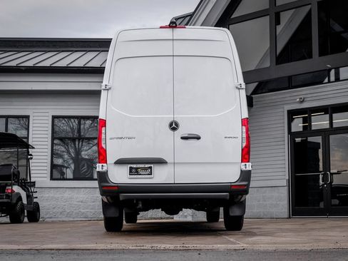 Used 2026 Mercedes-Benz Sprinter 2500 image 8