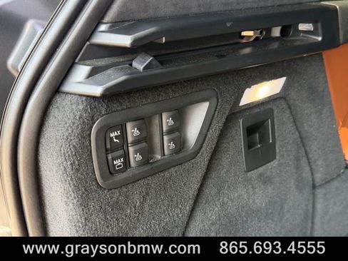 Used 2022 BMW X7 M50i AWD/4WD image 18
