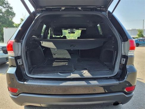 Used 2019 Jeep Grand Cherokee Laredo w/ Security & Convenience Group image 8