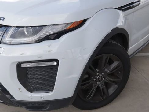 Used 2018 Land Rover Range Rover Evoque Landmark Edition image 3