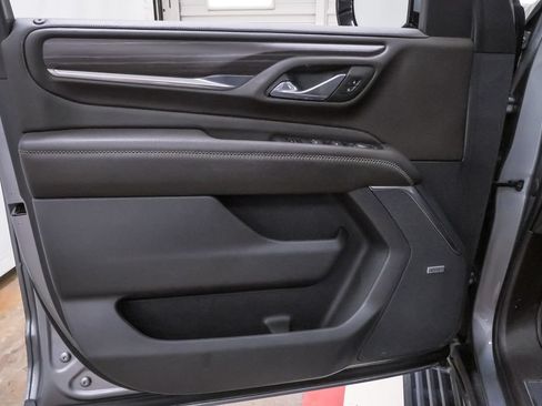 Used 2023 GMC Yukon XL Denali AWD/4WD image 26