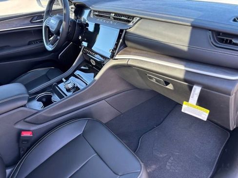 New 2026 Jeep Grand Cherokee L Limited w/ Limited Altitude Package image 26