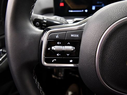 Certified 2025 Kia Sorento S image 20