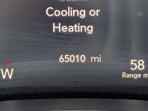 Used 2023 Chrysler Pacifica Touring-L FWD image 30