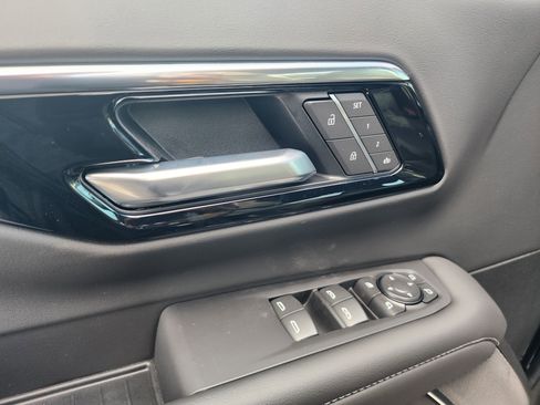 New 2026 Chevrolet Suburban LT w/ Comfort Package image 24