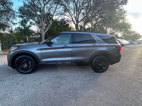 New 2026 Ford Explorer Active w/ Active Comfort Package RWD image 7