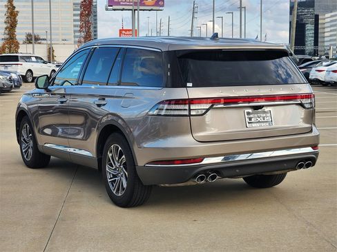 Used 2021 Lincoln Aviator 2WD image 5