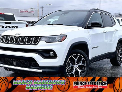 Used 2024 Jeep Compass Limited image 3