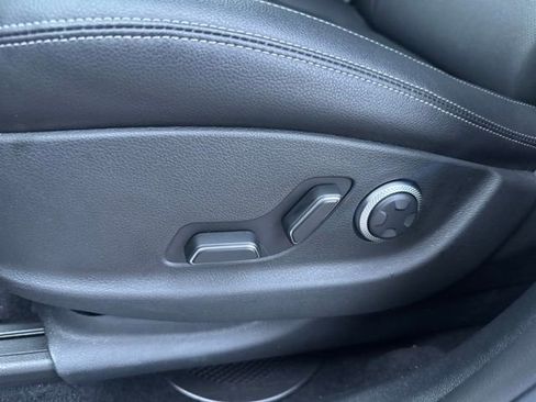 Used 2026 Genesis GV70 2.5T Select image 22