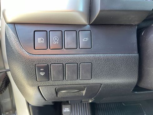 Used 2019 Toyota Highlander XLE FWD image 21