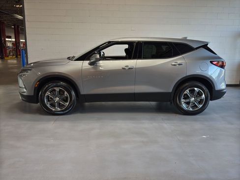 Used 2025 Chevrolet Blazer LT image 42