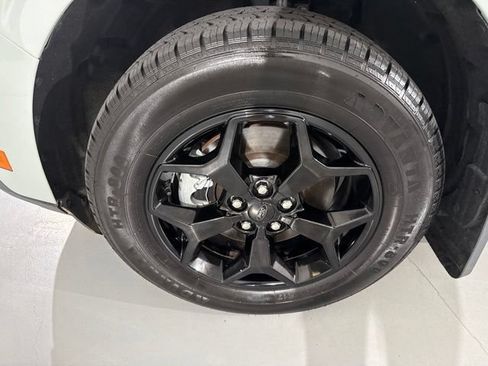 Used 2023 Ford Maverick Lariat w/ Lariat Luxury Package AWD/4WD image 5