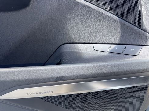 Used 2024 Audi Q8 e-tron Prestige image 15