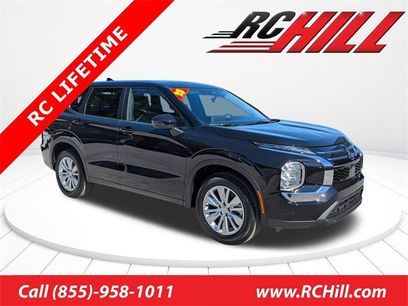 New 2025 Mitsubishi Outlander ES