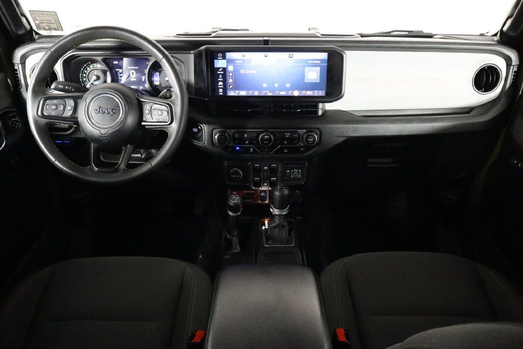 Used 2024 Jeep Wrangler Unlimited AWD/4WD image 13