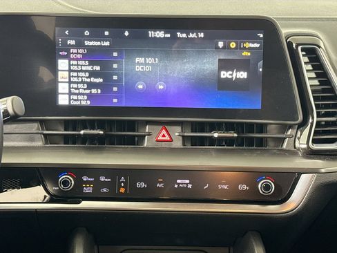 Used 2024 Kia Sportage EX FWD image 15