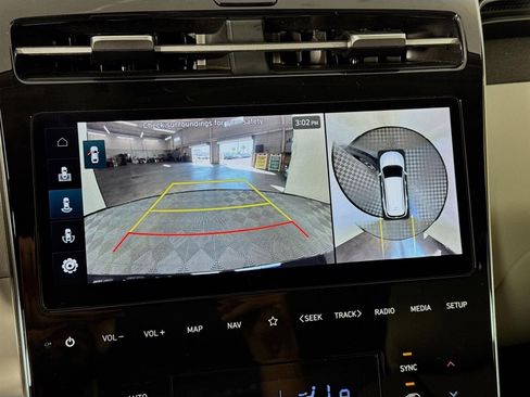 Certified 2023 Hyundai Tucson Limited w/ Cargo Package image 17