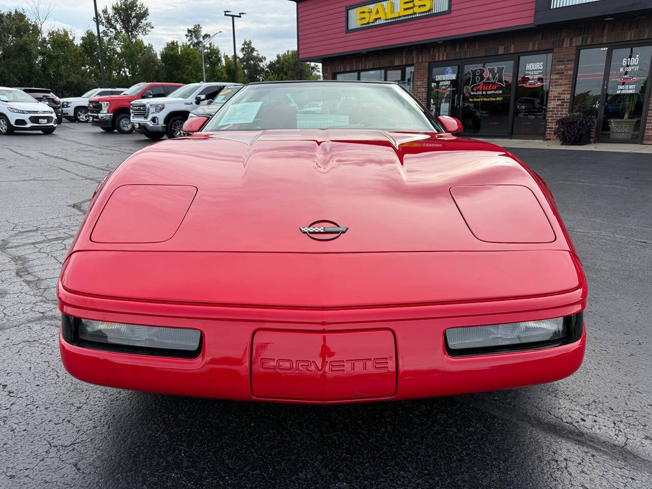 Used 1992 Chevrolet Corvette Coupe RWD image 2