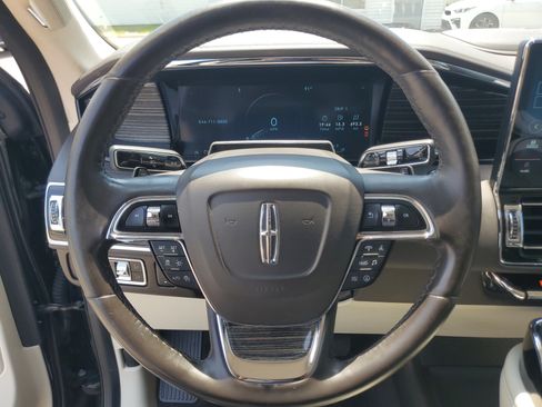 Certified 2023 Lincoln Navigator Black Label AWD/4WD image 14