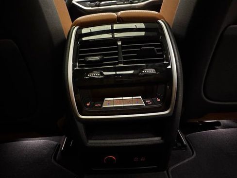 Used 2023 BMW X7 xDrive40i w/ Executive Package image 25
