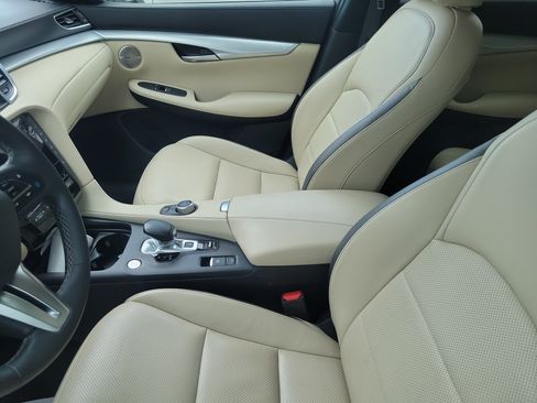 Used 2019 INFINITI QX50 Essential w/ Proactive Package FWD image 14